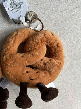 JELLYCAT Amuseables Pretzel Bag Charm keychain JELLYCAT Pretzel Keychain charm